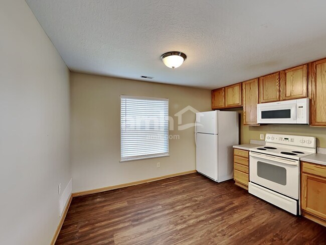 Foto del edificio - 5822 Annmary Rd