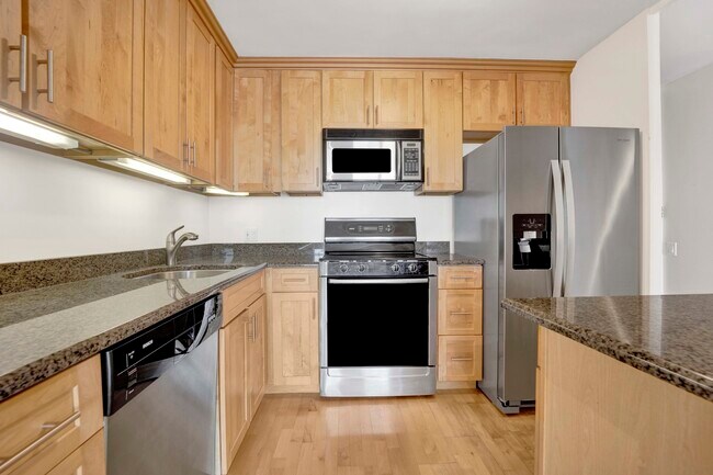 Foto del edificio - 1030 N State St