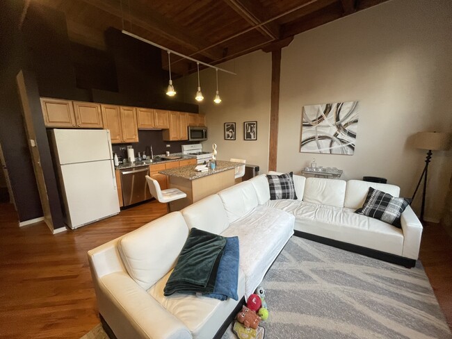 Foto del edificio - 226 N Clinton St