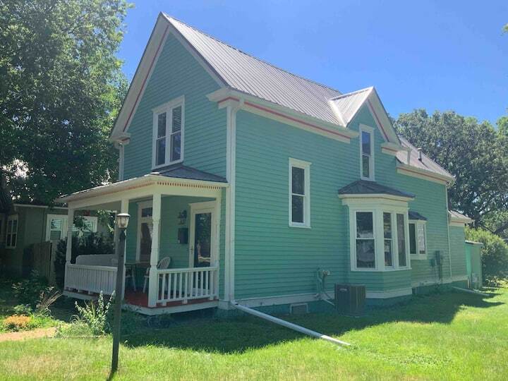 15 E Bloomingdale St, Vermillion, SD 57069 House Rental in Vermillion