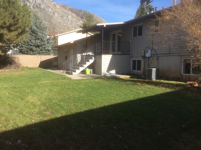 Foto del edificio - 4 br, 2 bath House - 205 E 1300 N