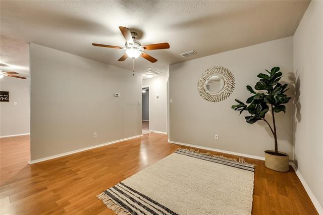Building Photo - 121 N Bugle Dr