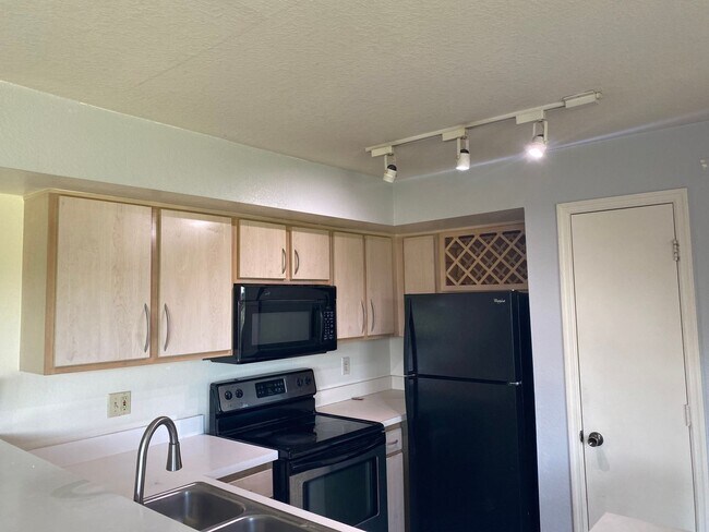 Foto del edificio - 7320 Westpointe Blvd