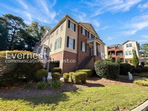 Building Photo - 4302 Laurel Creek Ct SE