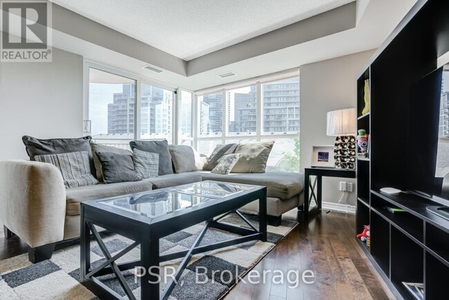 Building Photo - 2111-2111 Lake Shore Blvd W