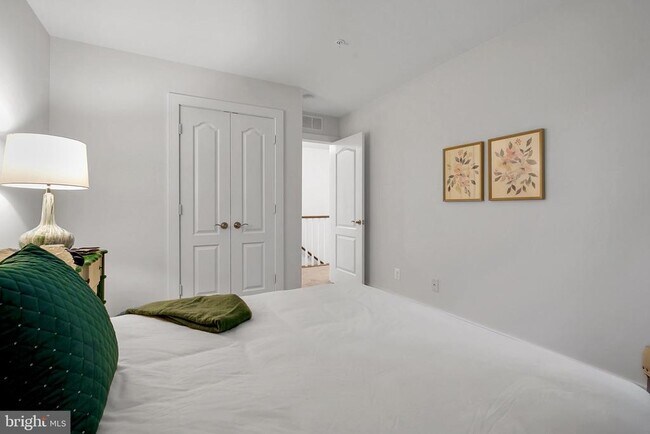 Foto del edificio - 112 Rose Ct