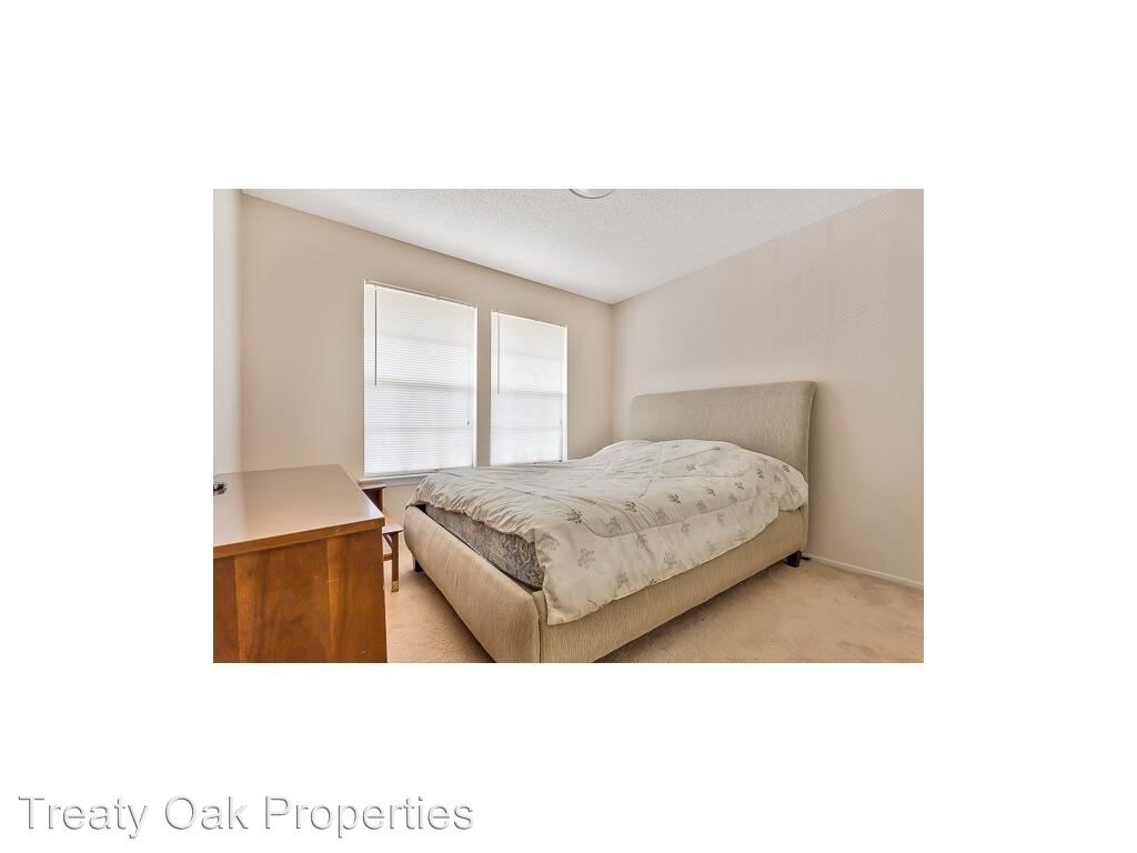 Primary Photo - 4500 Adelphi Ln