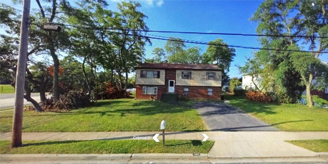 Primary Photo - 102 Colonial Dr