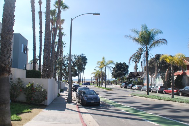 Picturesque Street - 140 Ocean Park Blvd