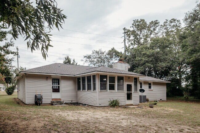 Foto del edificio - Fully Furnished Charleston Rental Near Folly Beach – Utilities Included | $3,100/Month