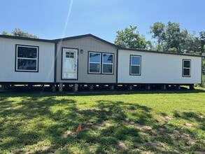 Building Photo - 626 Kevin St