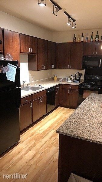 Foto del edificio - 814 13th Ave SE