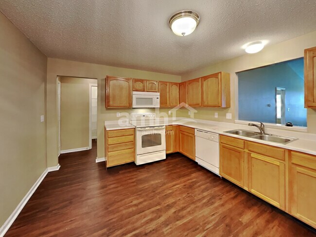 Foto del edificio - 9734 Thomas Ln