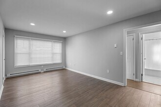 Interior Photo - Camden Square