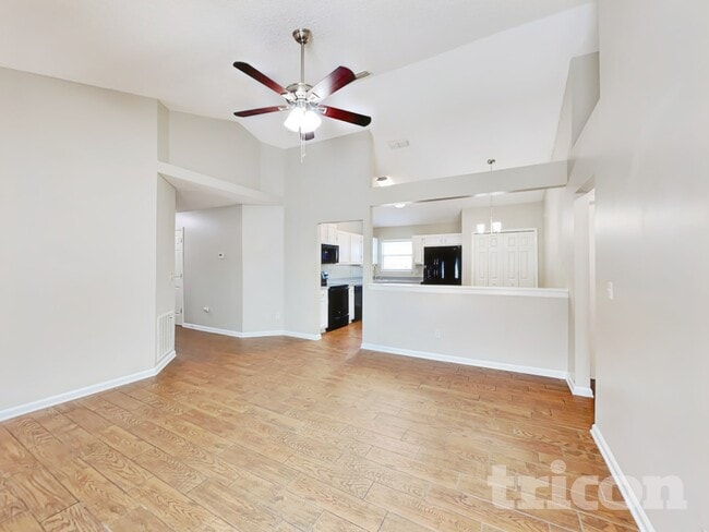 Building Photo - 3099 Wavering Ln