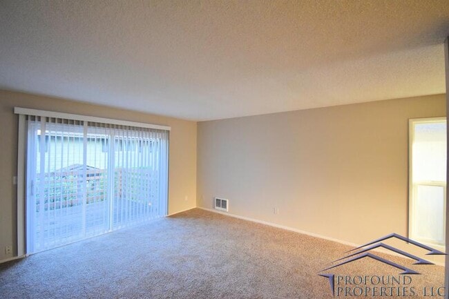 Building Photo - 6030 SW 130th Ave