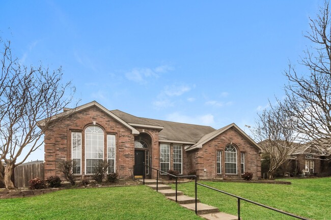 Foto del edificio - $2,150 4 Bed/2 Bath/2 Garage Ready for Move-in Rockwall Home in Highland Meadows