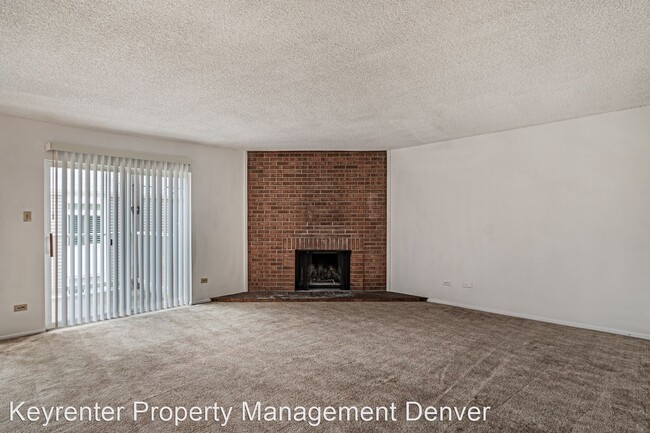 Building Photo - 1 br, 1 bath House - 3436 S Locust St Apt D