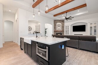 Building Photo - 1703 Madera Oaks Ct