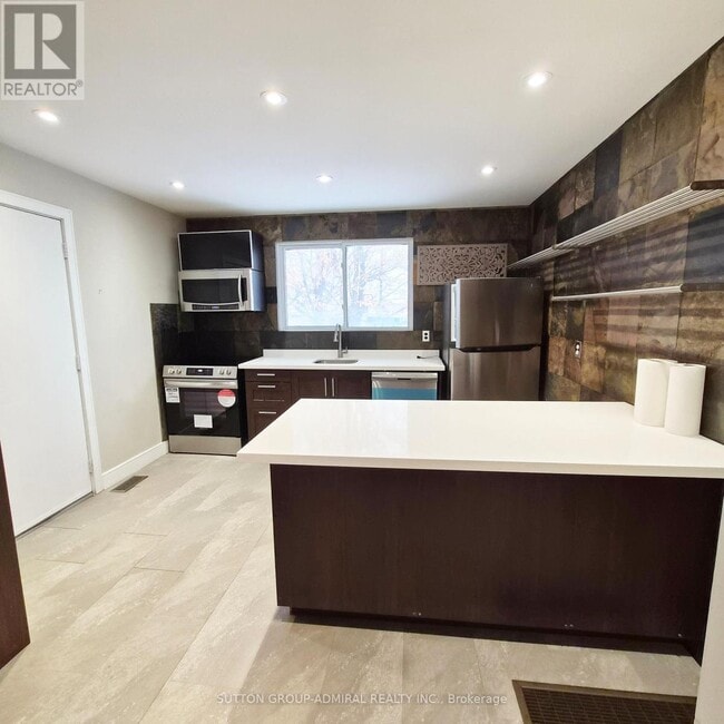 Building Photo - 104 Armitage Dr