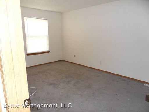 Building Photo - 1348 Firefly Cir