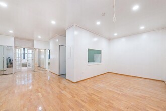 Building Photo - 111 Mulberry St