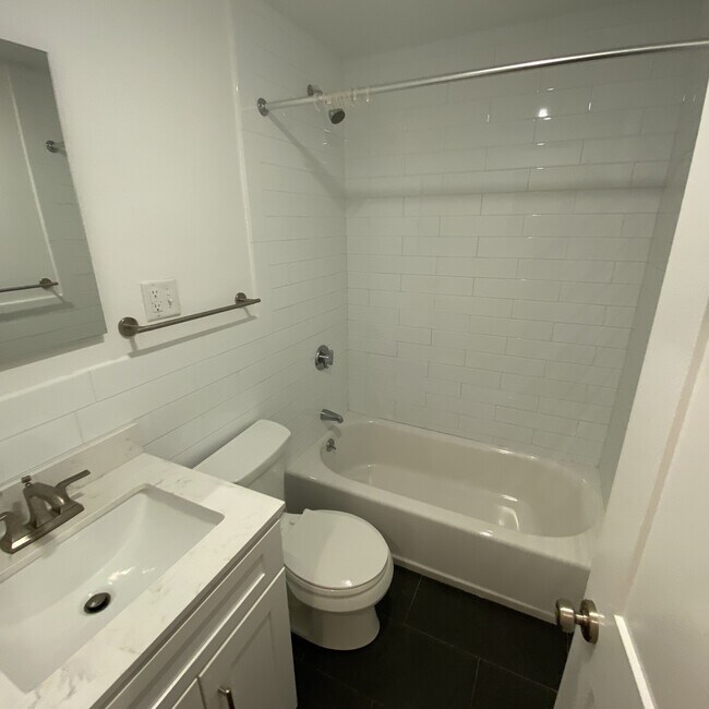 Foto del edificio - 310 Tappan St