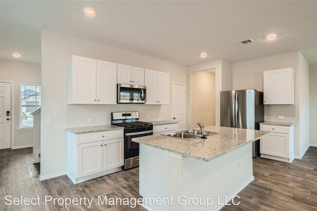 Building Photo - 4 br, 2.5 bath House - 2863 Panther Spring