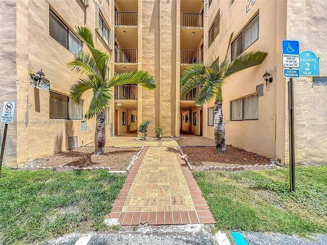 Foto del edificio - 8420 SW 133rd Avenue Rd