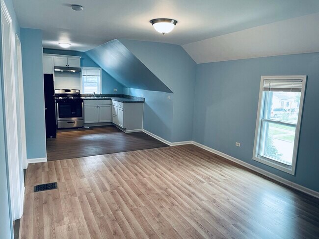 Building Photo - 124 N State St