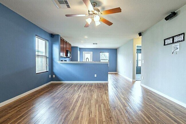 Building Photo - 923 Salado Slough Ln