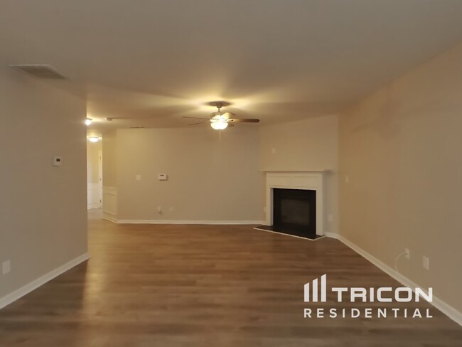 Building Photo - 308 Hidden Creek Ln