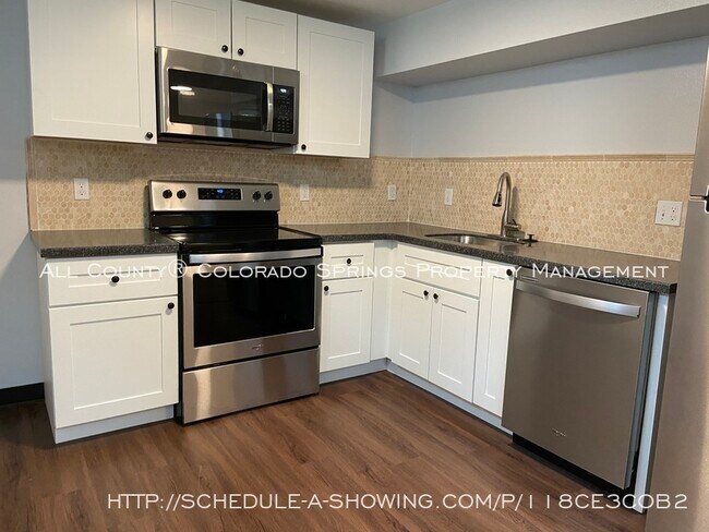 Building Photo - 1110 Topaz Pl