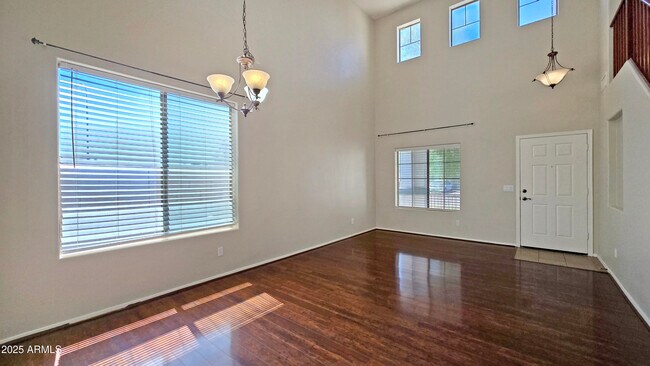 Foto del edificio - 7132 W Warner St