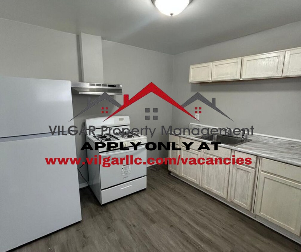 Primary Photo - Step into this freshly updated 3 bed, 1 ba...