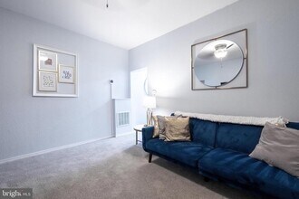 Building Photo - 3452 Elm Ave