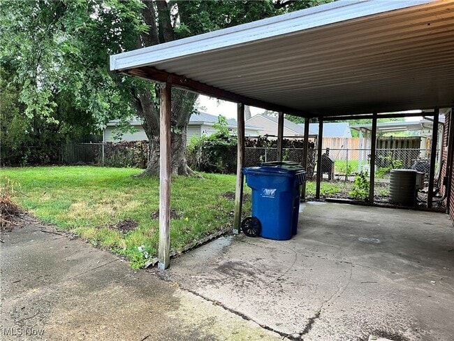 Building Photo - 346 Gayle Dr