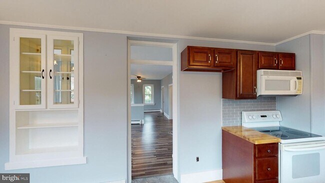 Foto del edificio - 724 MORWOOD Rd
