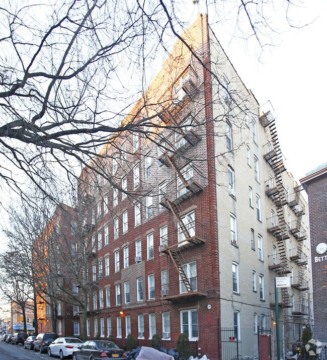 1684 W 10th St, Brooklyn, NY 11223 Apartments Brooklyn, NY