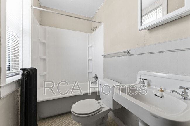 Photo - 37 West St Clair Street Apartment