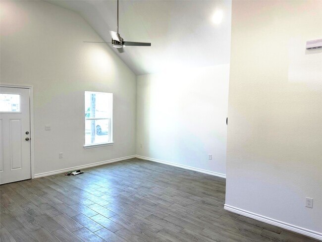 Foto del edificio - 16602 E Forrestal St