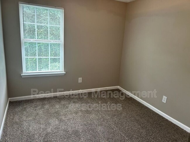 Foto del edificio - 1733 Carrington Dr