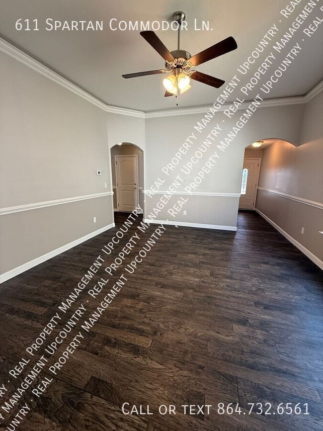 Building Photo - 611 Spartan Commodor Ln