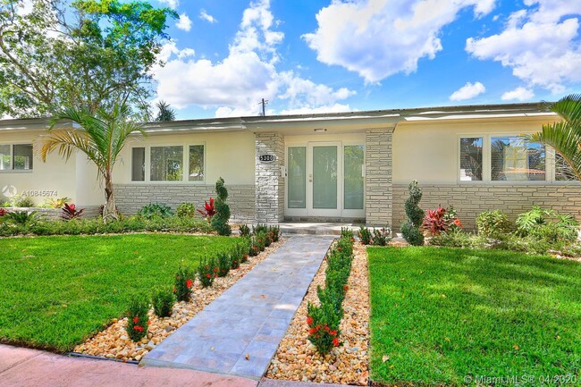 Building Photo - 5300 Orduna Dr