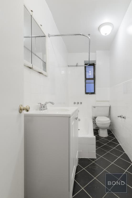 Building Photo - 1428 Lexington Ave