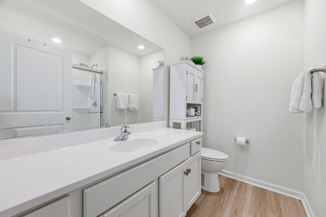 Building Photo - 1615 Independence Blvd