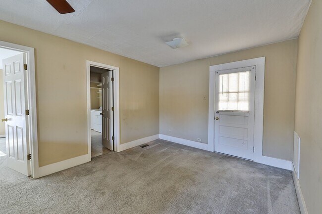 Foto del edificio - 1 Bed 1 Bath Home in Martin, TN!