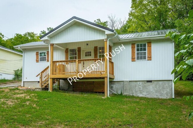 Photo - 2106 Davenport St House