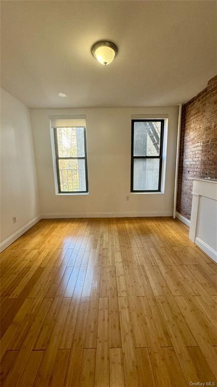 Building Photo - 1420-1422-1422 3rd Ave