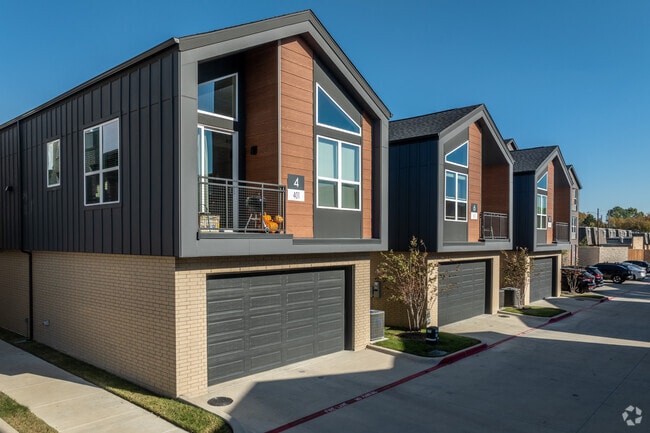 Building Photo - Eastlake Residences